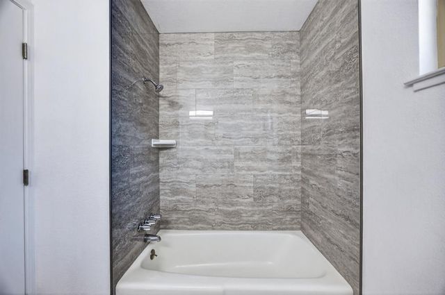 61 Brentford Cir, Sacramento, CA 95823