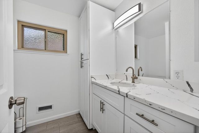 61 Brentford Cir, Sacramento, CA 95823