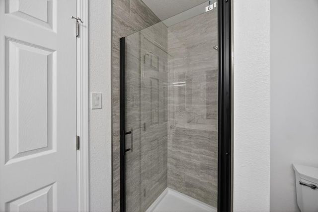 61 Brentford Cir, Sacramento, CA 95823