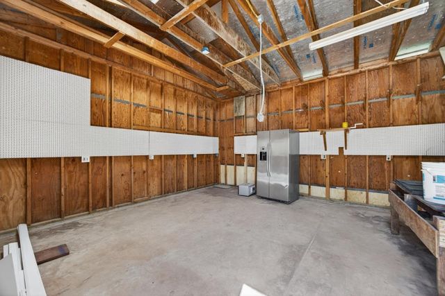 61 Brentford Cir, Sacramento, CA 95823