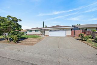61 Brentford Cir, Sacramento, CA 95823