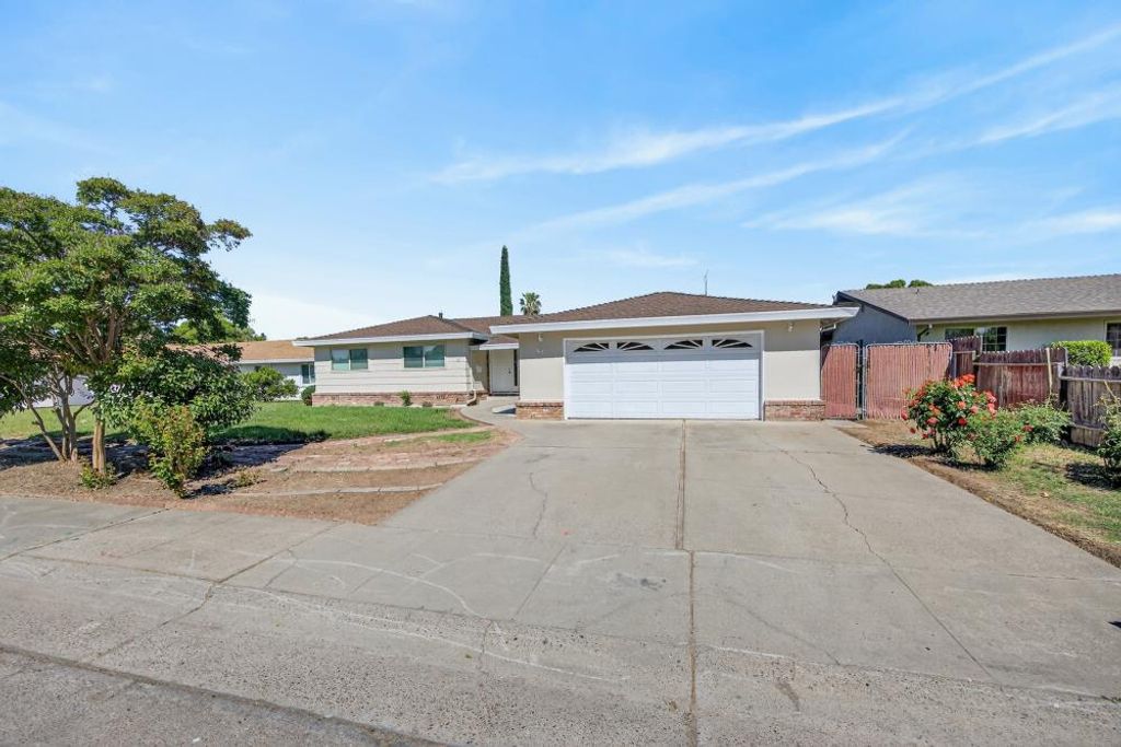 61 Brentford Cir, Sacramento, CA 95823