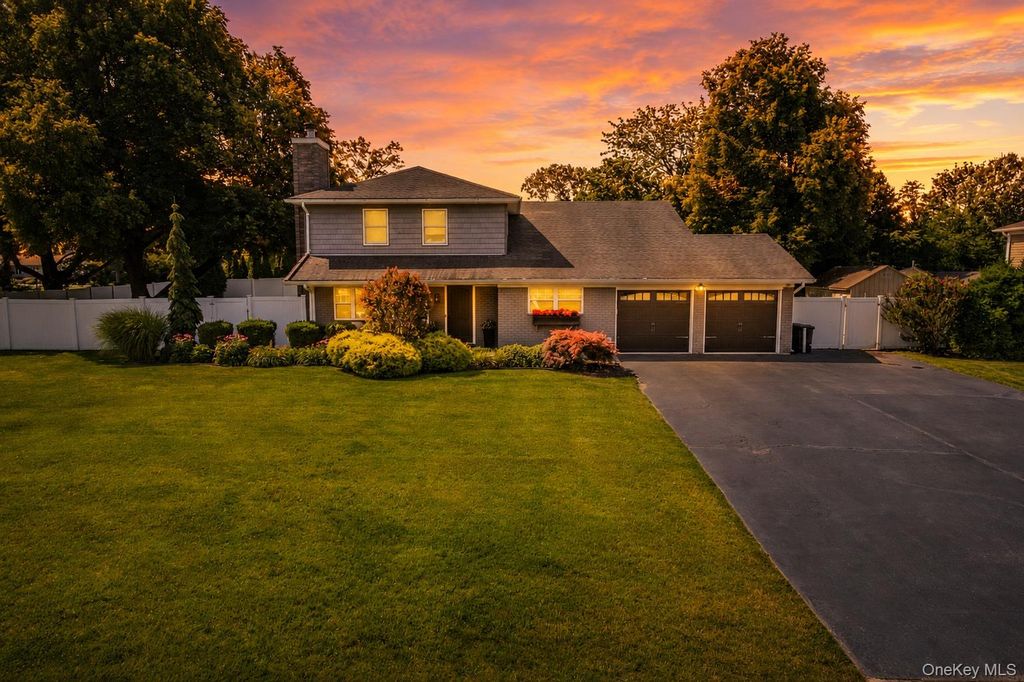 8 Feather Lane, Commack, NY 11725 — exterior