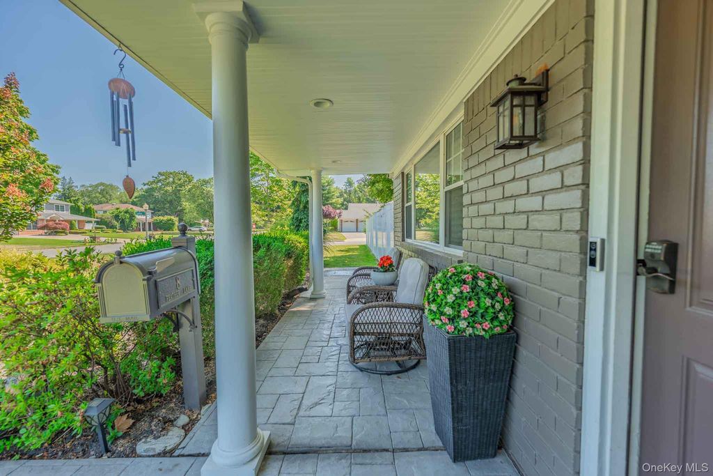 8 Feather Lane, Commack, NY 11725 — photo 5