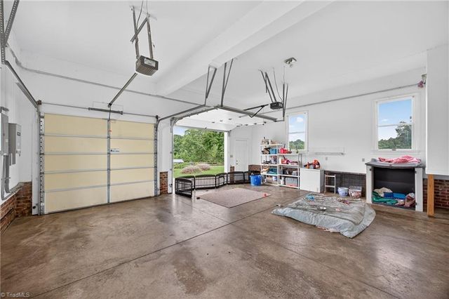 8350 Holler Farm Road, Clemmons, NC 27012