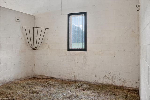 8350 Holler Farm Road, Clemmons, NC 27012