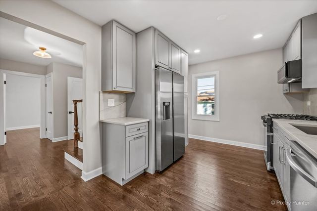 7232 W Oakton Street, Niles, IL 60714
