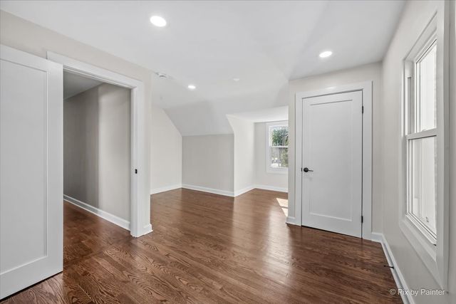 7232 W Oakton Street, Niles, IL 60714
