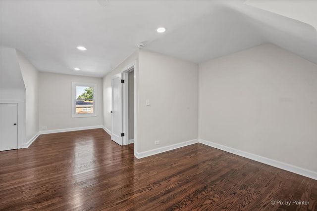 7232 W Oakton Street, Niles, IL 60714