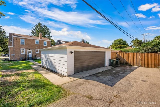7232 W Oakton Street, Niles, IL 60714