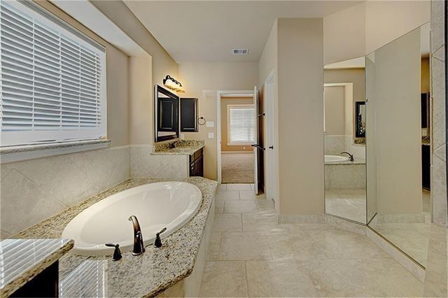 126 Hearthshire Circle, The Woodlands, TX 77354