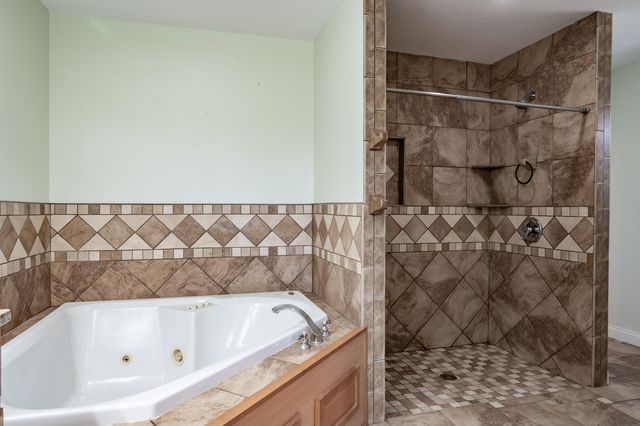 3420 W Cook Road, Fort Wayne, IN 46818