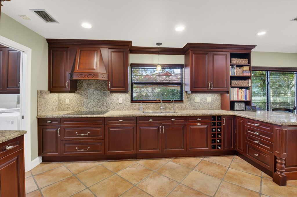 Image 19 of property listing at 5470 NW 3rd Terrace, Boca Raton, FL 33487