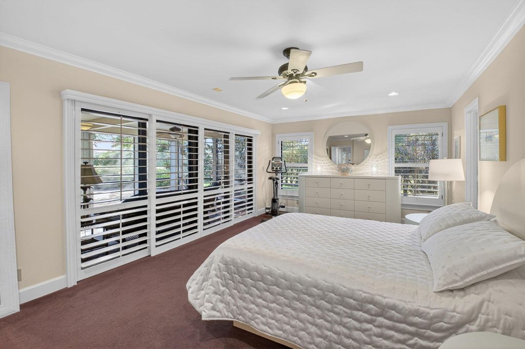 Image 28 of property listing at 5470 NW 3rd Terrace, Boca Raton, FL 33487