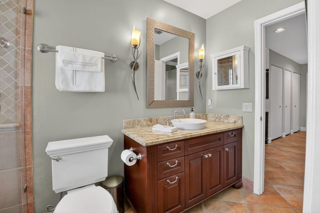 Image 39 of property listing at 5470 NW 3rd Terrace, Boca Raton, FL 33487