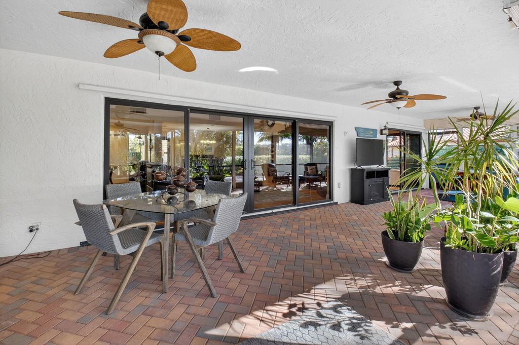 Image 46 of property listing at 5470 NW 3rd Terrace, Boca Raton, FL 33487