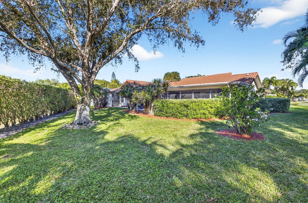 Image 55 of property listing at 5470 NW 3rd Terrace, Boca Raton, FL 33487