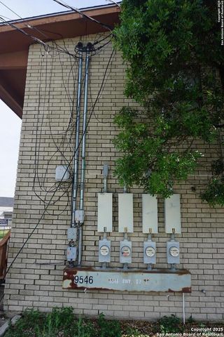 9546 Us Highway 87 # 1A, San Antonio, TX 78263