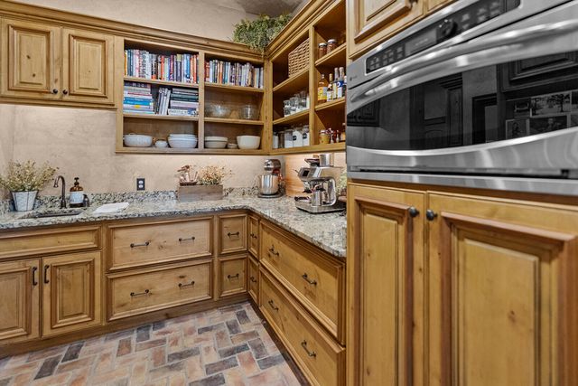 2332 N Farm Road 231, Strafford, MO 65757