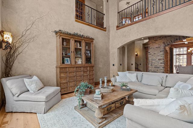 2332 N Farm Road 231, Strafford, MO 65757