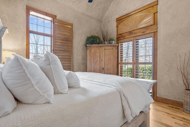 2332 N Farm Road 231, Strafford, MO 65757