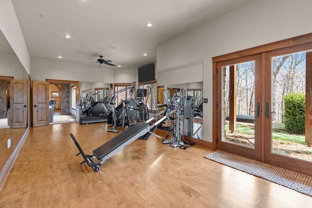 2332 N Farm Road 231, Strafford, MO 65757