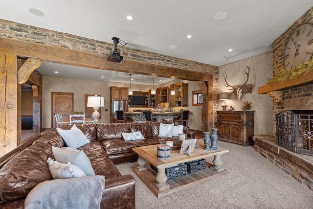 2332 N Farm Road 231, Strafford, MO 65757