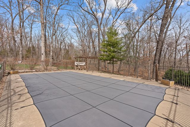 2332 N Farm Road 231, Strafford, MO 65757