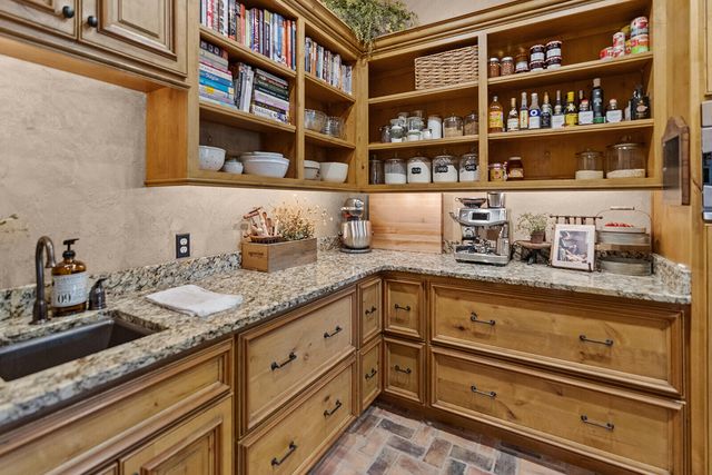 2332 N Farm Road 231, Strafford, MO 65757