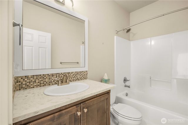 146 Zephyr Drive, Silverlake, WA 98645