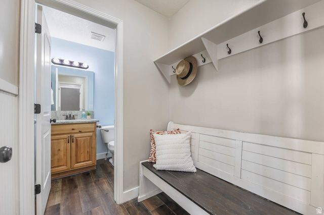 1996 S 1675 W, Syracuse, UT 84075