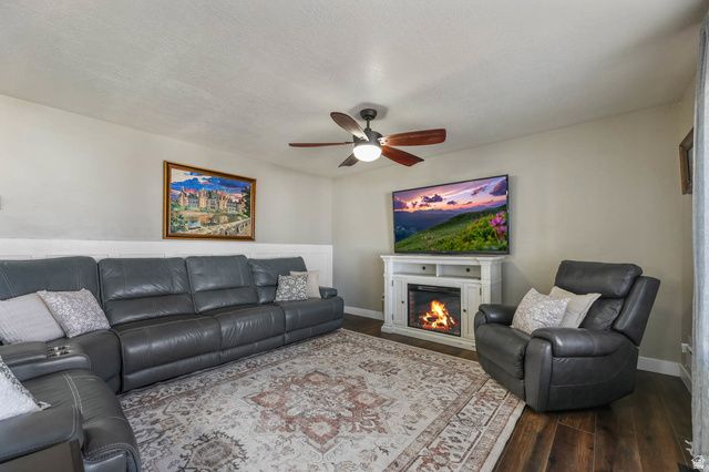 1996 S 1675 W, Syracuse, UT 84075