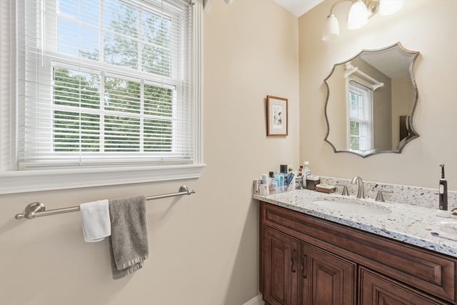 63 Brookdale Cir 63, Shrewsbury, MA 01545