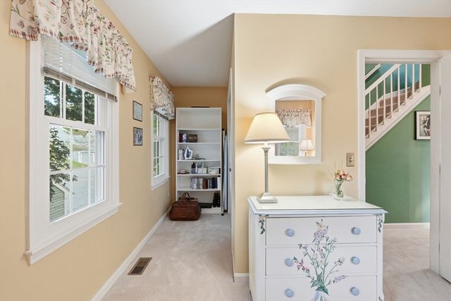 63 Brookdale Cir 63, Shrewsbury, MA 01545
