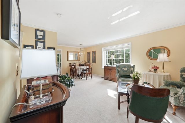 63 Brookdale Cir 63, Shrewsbury, MA 01545
