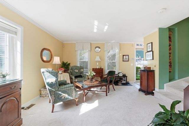 63 Brookdale Cir 63, Shrewsbury, MA 01545