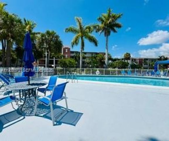 450 Paradise Isle Blvd 302, Hallandale Beach, FL 33009