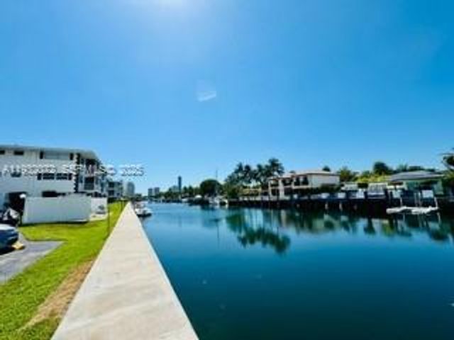 450 Paradise Isle Blvd 302, Hallandale Beach, FL 33009