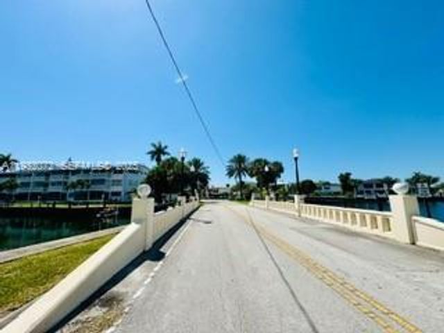 450 Paradise Isle Blvd 302, Hallandale Beach, FL 33009