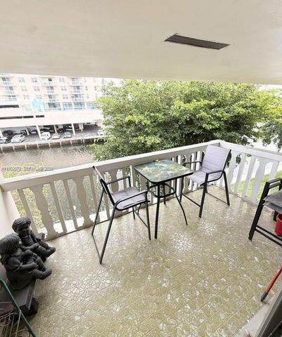 450 Paradise Isle Blvd 302, Hallandale Beach, FL 33009