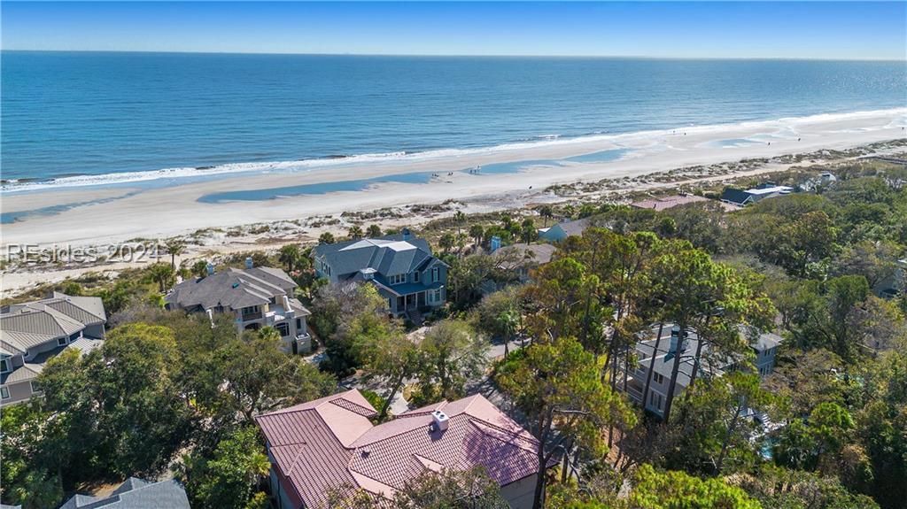 Image 2 of property listing at 3 Ketch, Hilton Head Island, SC 29928