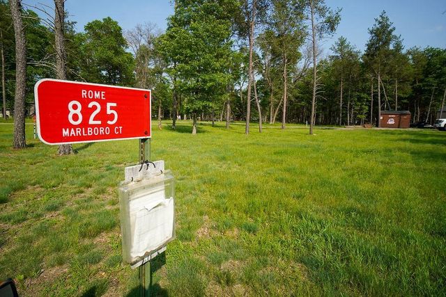 825 Marlboro Court, Nekoosa, WI 54457