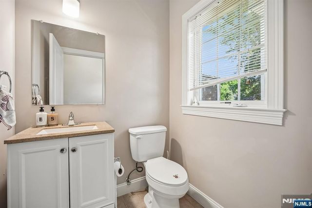 39 Grove Street B, Tenafly, NJ 07670