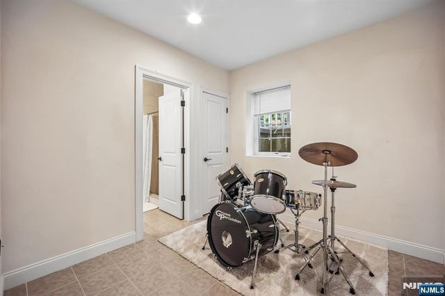39 Grove Street B, Tenafly, NJ 07670