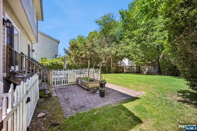 39 Grove Street B, Tenafly, NJ 07670