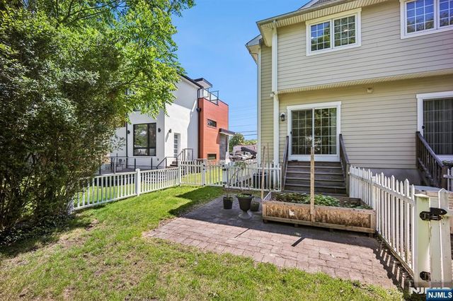 39 Grove Street B, Tenafly, NJ 07670