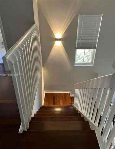 1125 Butternut Ln, Hollywood, FL 33019