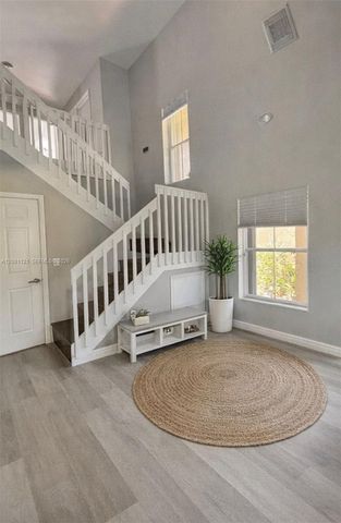 1125 Butternut Ln, Hollywood, FL 33019