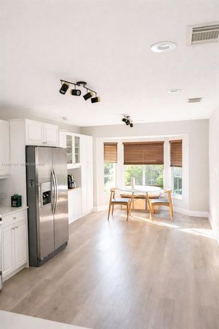 1125 Butternut Ln, Hollywood, FL 33019