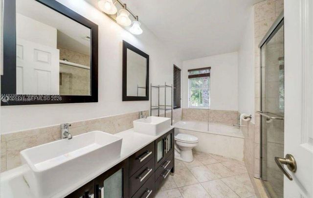 1125 Butternut Ln, Hollywood, FL 33019